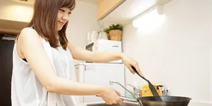 ACE (Accommodation, Catering and Events) student cooking