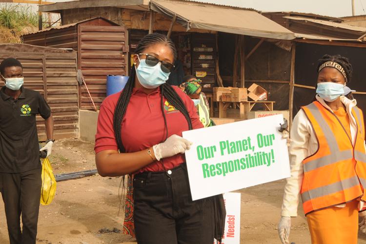 Omolayo Oyelakin, Life of Impact Volunteering Initiative