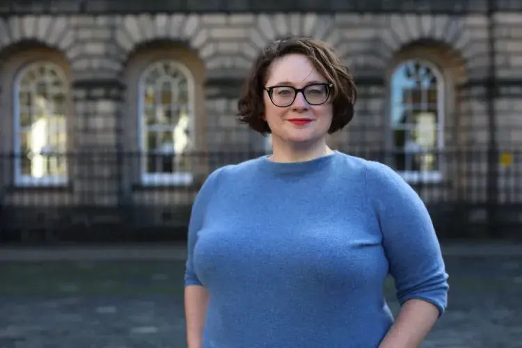 a headshot of Valla founder Danae Shell